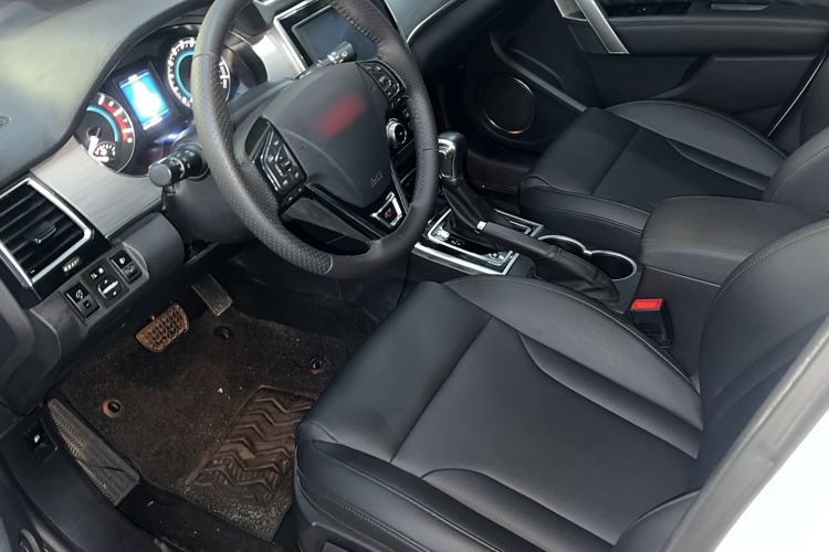 Used Haval H2 2015 1.5T Automatic Two-Wheel Drive Elite Edition Interior 1