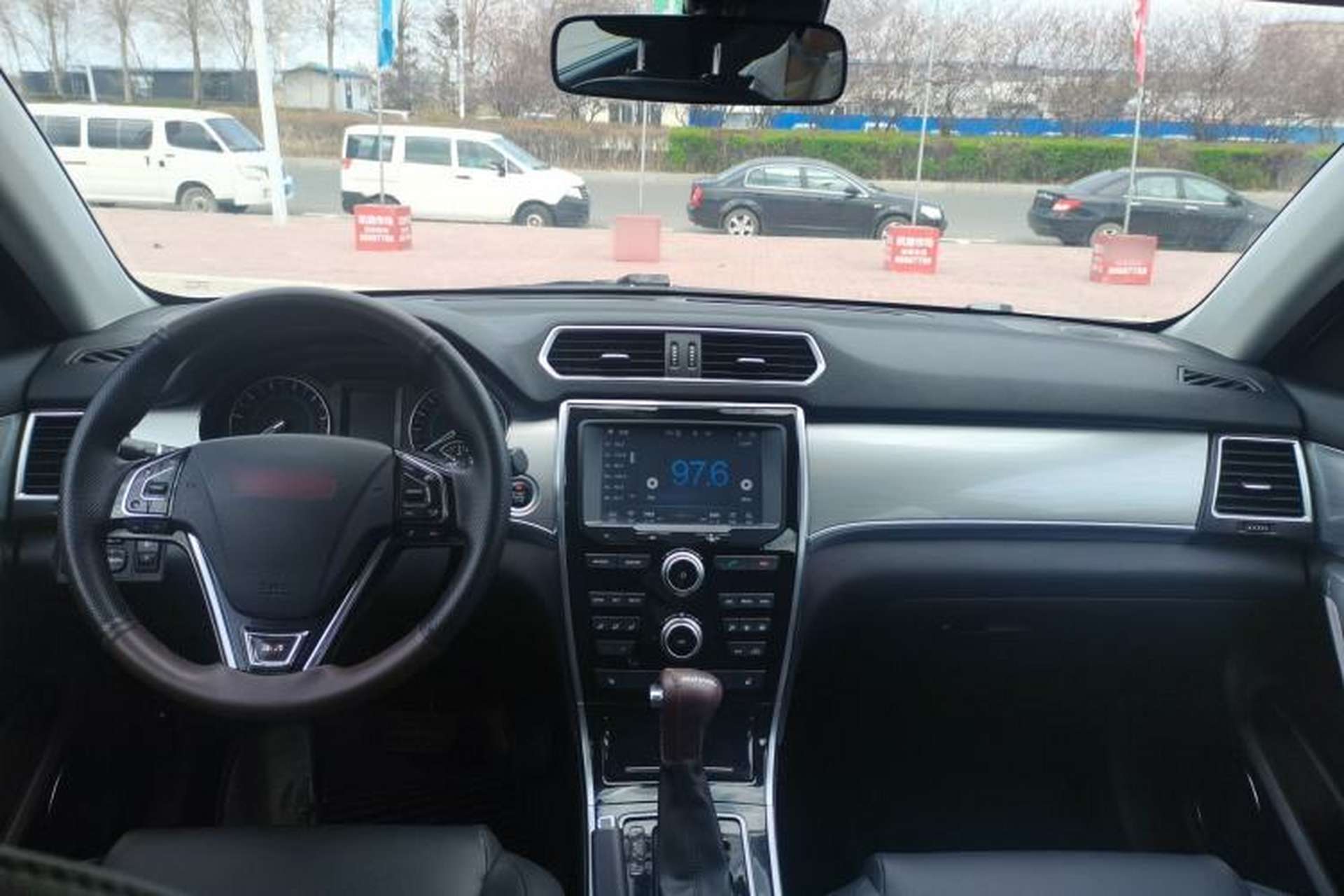 Used Haval H2 2015 1.5T Automatic Two-Wheel Drive Elite Edition Interior 3