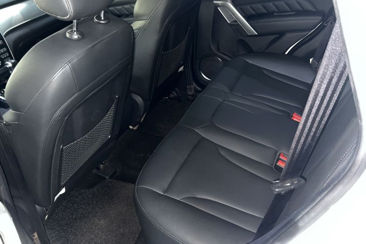 Used Haval H2 2015 1.5T Automatic Two-Wheel Drive Elite Edition Interior 3