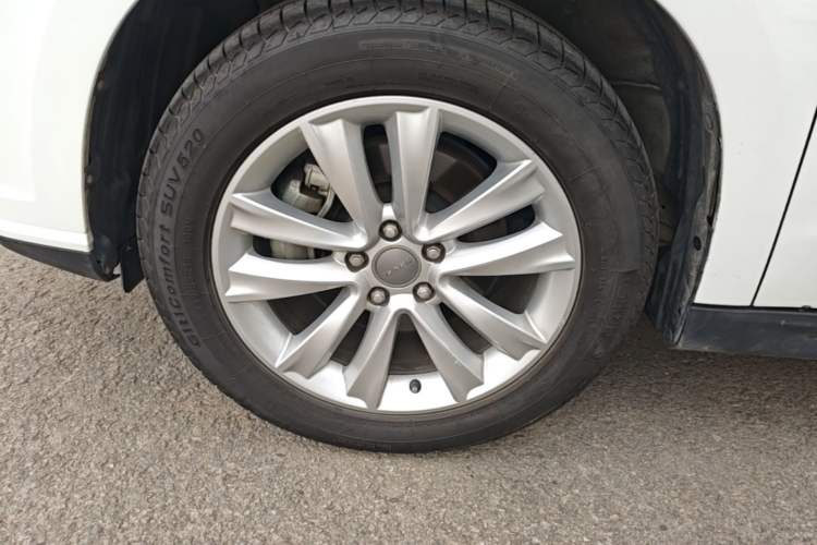 Used Haval H2 2015 1.5T Automatic Two-Wheel Drive Elite Edition Left Front Wheel Hub