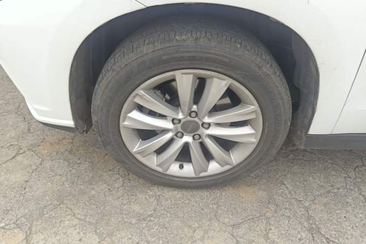 Used Haval H2 2015 1.5T Automatic Two-Wheel Drive Prestige Edition Left Front Wheel Hub