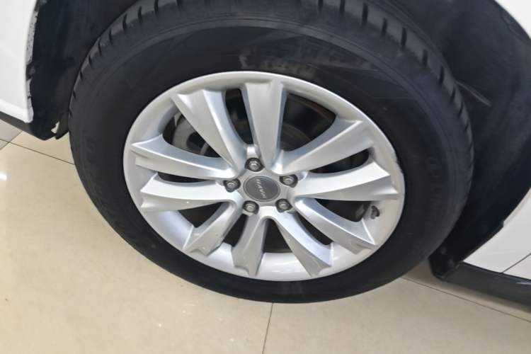 Used Haval H2 2015 1.5T Automatic Two-Wheel Drive Elite Edition Left Front Wheel Hub