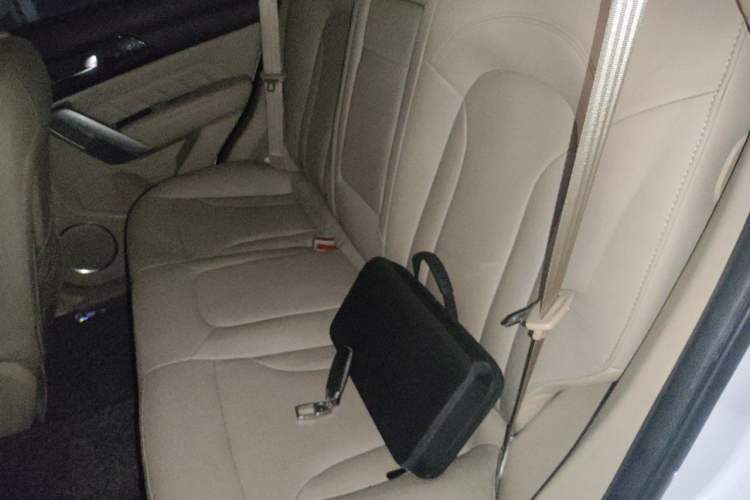 Used Haval H2 2015 1.5T Automatic Two-Wheel Drive Elite Edition Left Rear Seat