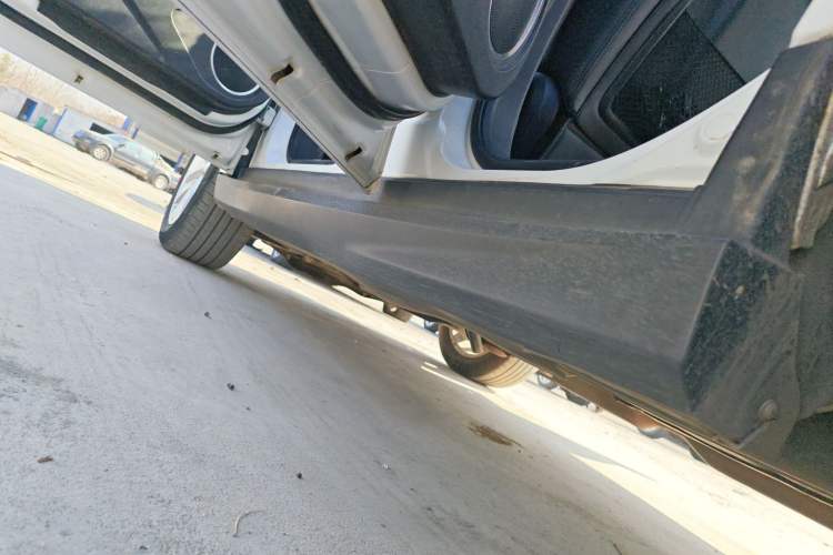 Used Haval H2 2015 1.5T Automatic Two-Wheel Drive Prestige Edition Left Side Sill