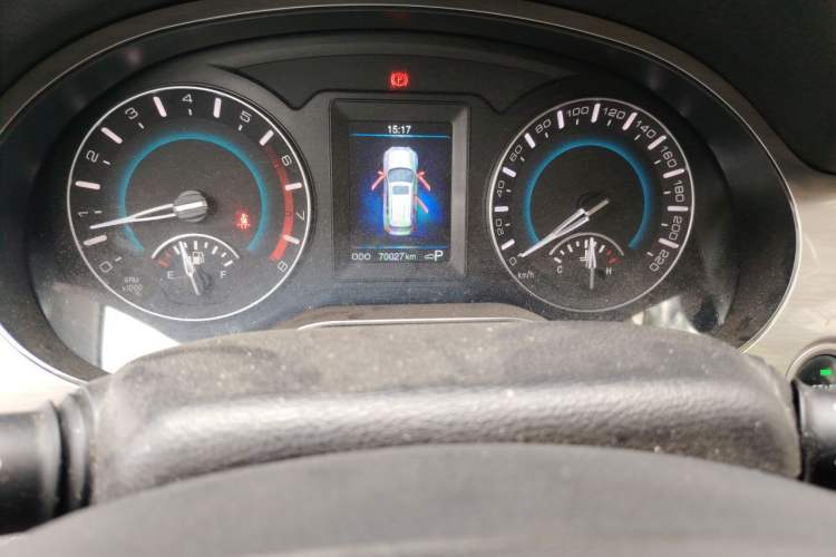 Used Haval H2 2015 1.5T Automatic Two-Wheel Drive Elite Edition Odometer Close Up