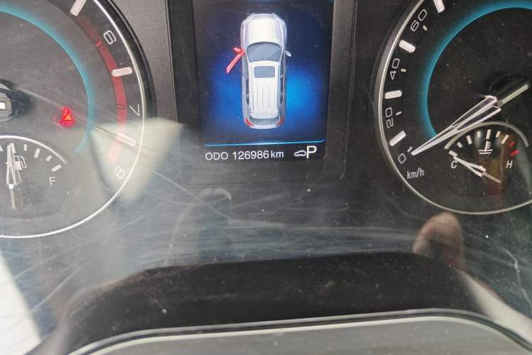 Used Haval H2 2015 1.5T Automatic Two-Wheel Drive Elite Edition Odometer Close Up
