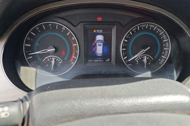 Used Haval H2 2015 1.5T Automatic Two-Wheel Drive Elite Edition Odometer Close Up