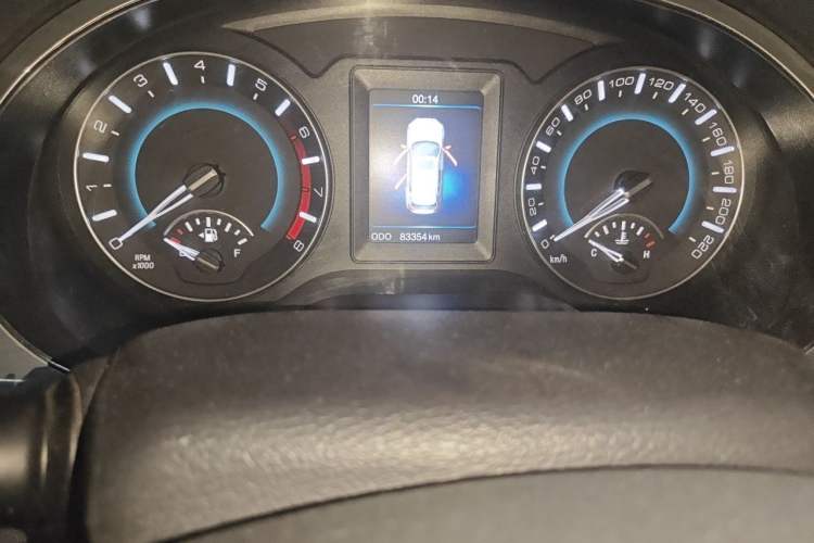 Used Haval H2 2015 1.5T Automatic Two-Wheel Drive Elite Edition Odometer Close Up