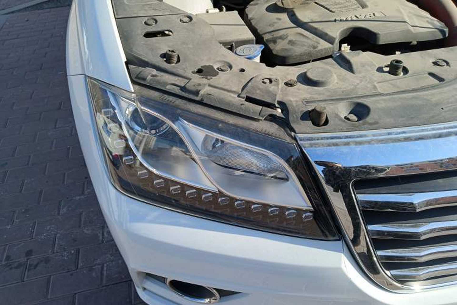 Used Haval H2 2015 1.5T Automatic Two-Wheel Drive Elite Edition Right Front Headlight