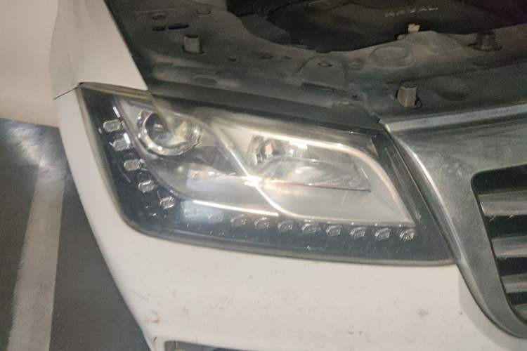 Used Haval H2 2015 1.5T Automatic Two-Wheel Drive Elite Edition Right Front Headlight