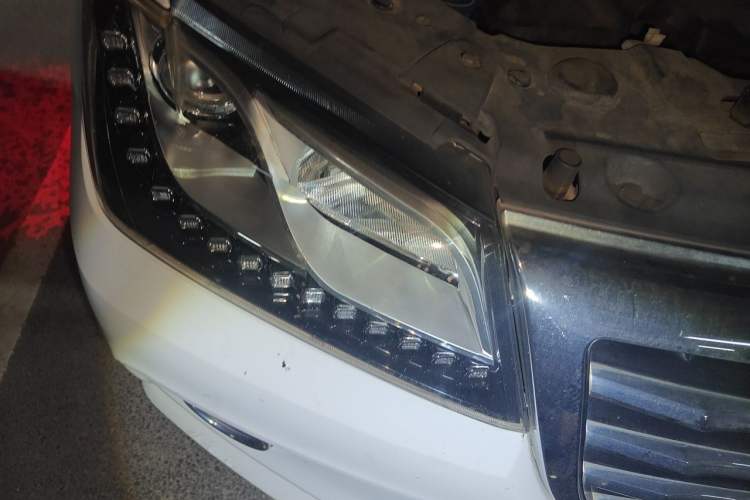 Used Haval H2 2015 1.5T Automatic Two-Wheel Drive Prestige Edition Right Front Headlight