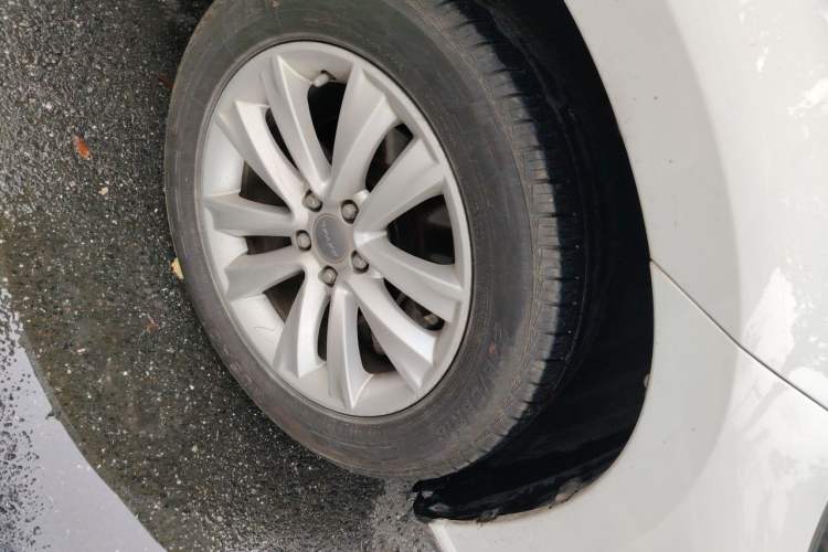 Used Haval H2 2015 1.5T Automatic Two-Wheel Drive Elite Edition Right Front Wheel Hub