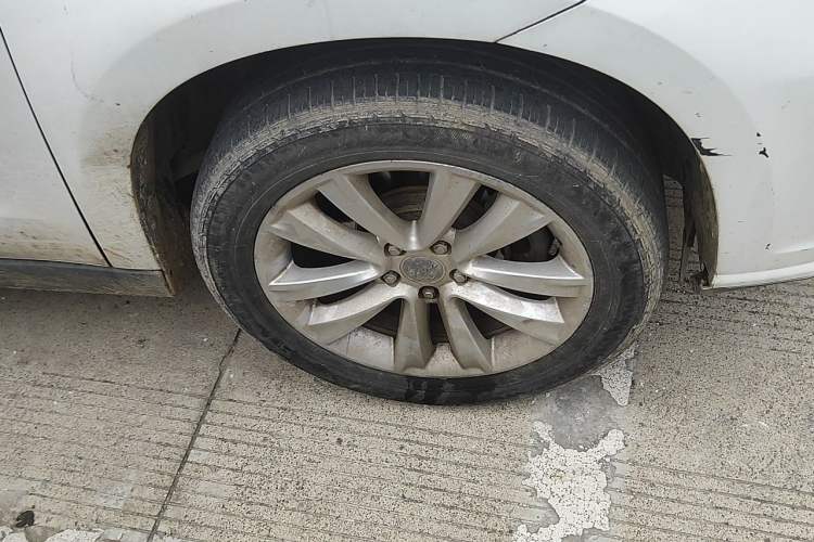 Used Haval H2 2015 1.5T Automatic Two-Wheel Drive Elite Edition Right Front Wheel Hub