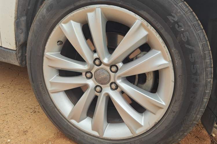 Used Haval H2 2015 1.5T Automatic Two-Wheel Drive Elite Edition Right Front Wheel Hub