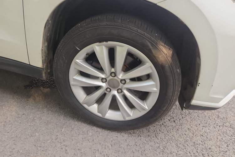 Used Haval H2 2015 1.5T Automatic Two-Wheel Drive Elite Edition Right Front Wheel Hub