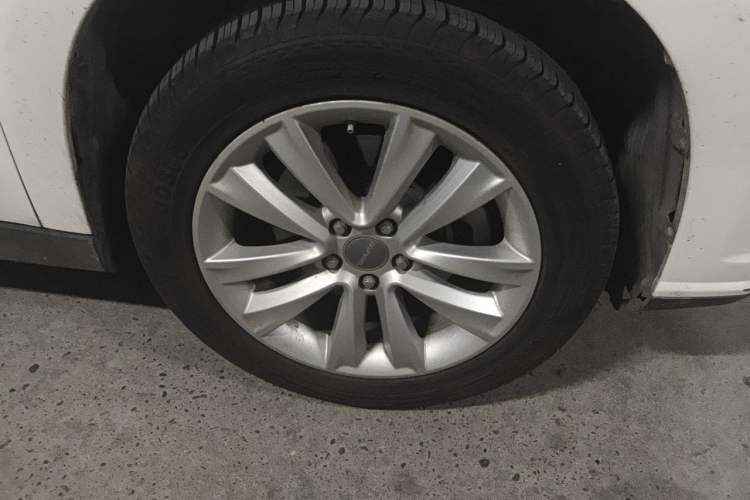 Used Haval H2 2015 1.5T Automatic Two-Wheel Drive Elite Edition Right Front Wheel Hub
