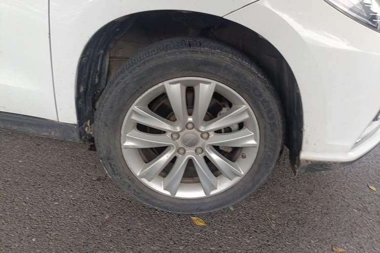 Used Haval H2 2015 1.5T Automatic Two-Wheel Drive Elite Edition Right Front Wheel Hub