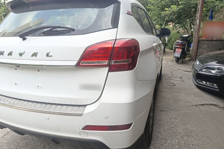 Used Haval H2 2015 1.5T Automatic Two-Wheel Drive Prestige Edition Right Rear Taillight