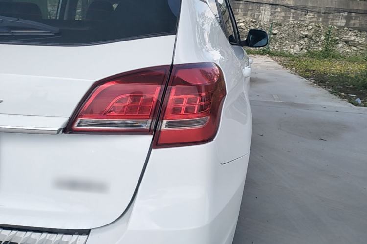 Used Haval H2 2015 1.5T Automatic Two-Wheel Drive Elite Edition Right Rear Taillight