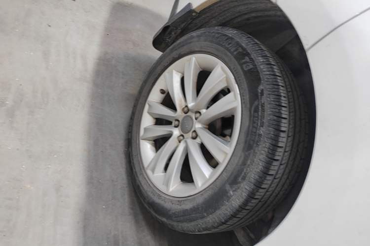 Used Haval H2 2015 1.5T Automatic Two-Wheel Drive Elite Edition Right Rear Wheel Hub