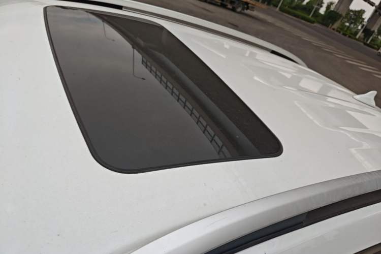 Used Haval H2 2015 1.5T Automatic Two-Wheel Drive Elite Edition Roof