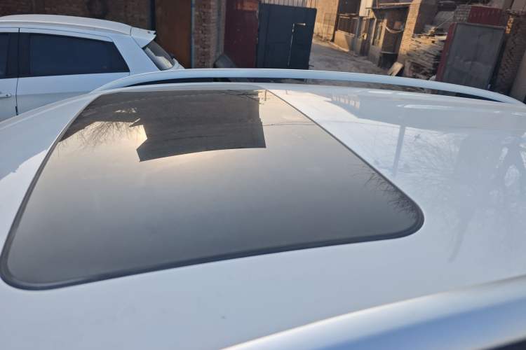 Used Haval H2 2015 1.5T Automatic Two-Wheel Drive Elite Edition Roof