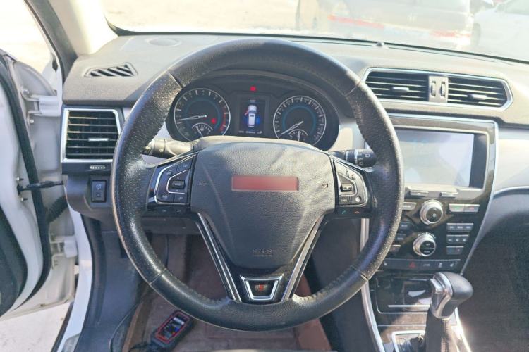 Used Haval H2 2015 1.5T Automatic Two-Wheel Drive Prestige Edition Steering Wheel
