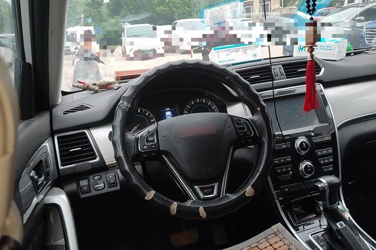 Used Haval H2 2015 1.5T Automatic Two-Wheel Drive Elite Edition Steering Wheel