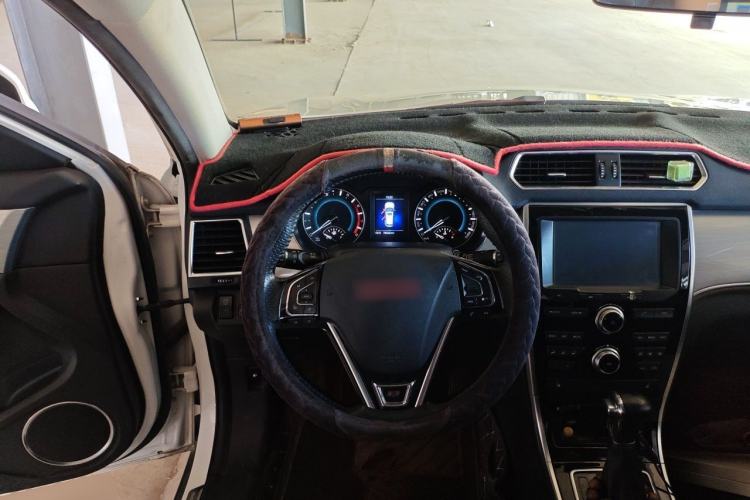 Used Haval H2 2015 1.5T Automatic Two-Wheel Drive Elite Edition Steering Wheel