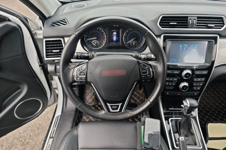 Used Haval H2 2015 1.5T Automatic Two-Wheel Drive Elite Edition Steering Wheel