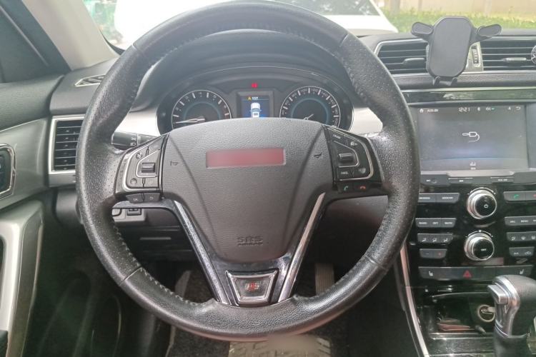 Used Haval H2 2015 1.5T Automatic Two-Wheel Drive Elite Edition Steering Wheel