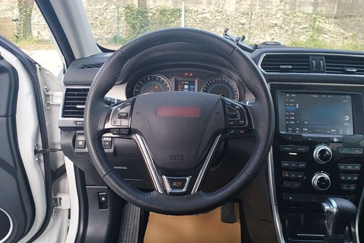 Used Haval H2 2015 1.5T Automatic Two-Wheel Drive Elite Edition Steering Wheel