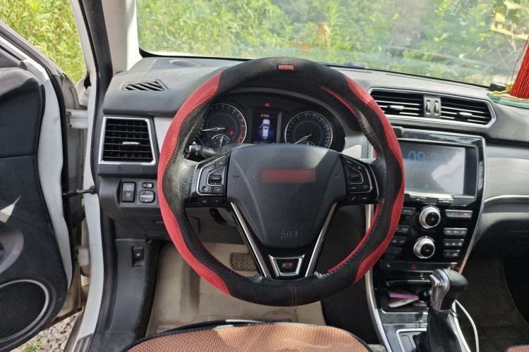 Used Haval H2 2015 1.5T Automatic Two-Wheel Drive Elite Edition Steering Wheel