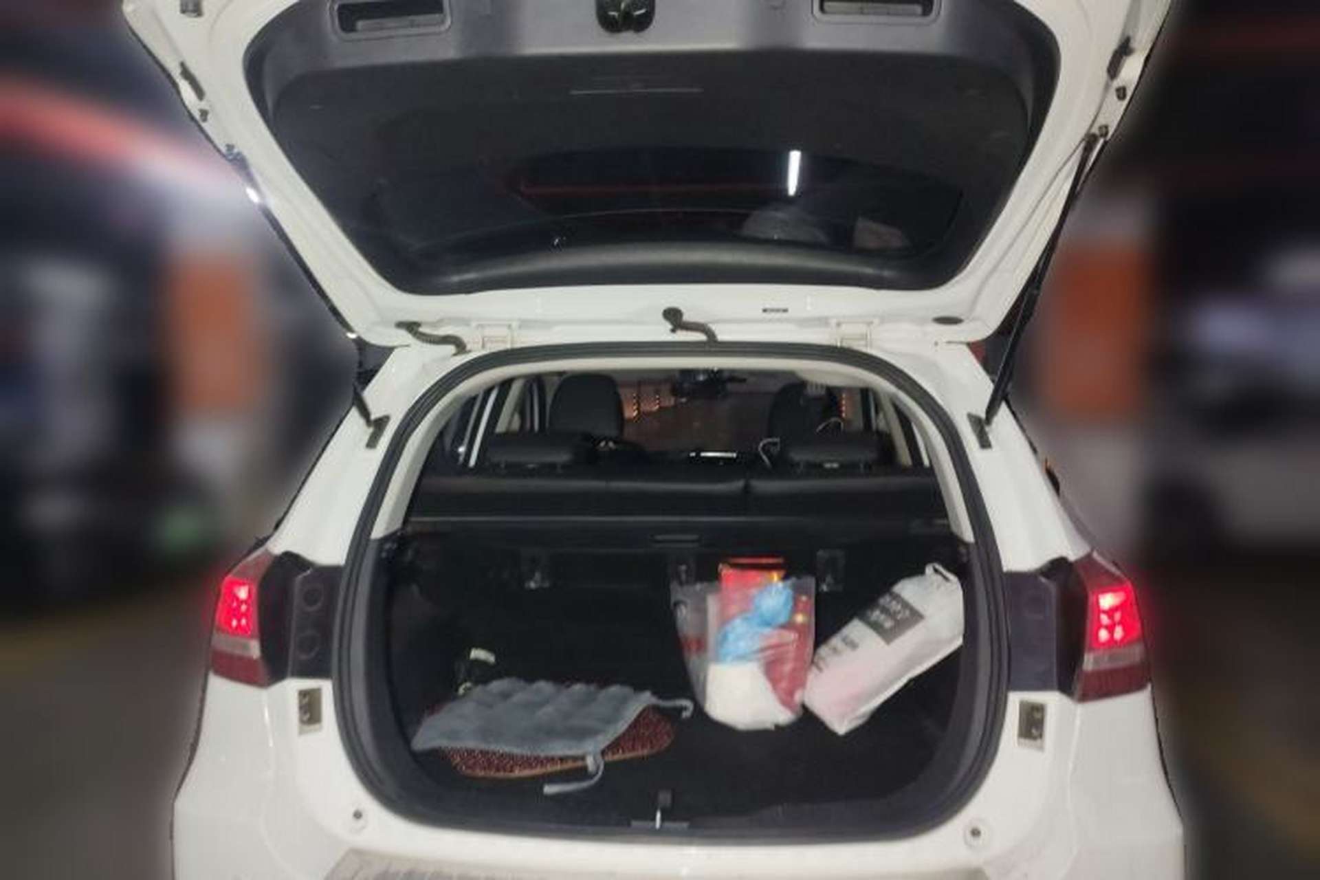 Used Haval H2 2015 1.5T Automatic Two-Wheel Drive Elite Edition Trunk