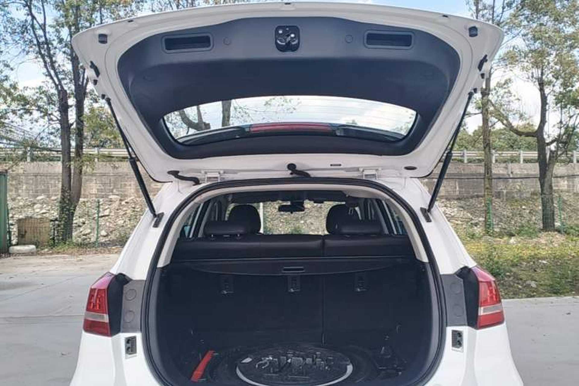 Used Haval H2 2015 1.5T Automatic Two-Wheel Drive Elite Edition Trunk