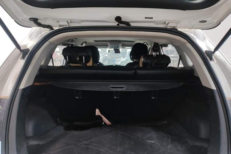 Used Haval H2 2015 1.5T Automatic Two-Wheel Drive Elite Edition Trunk