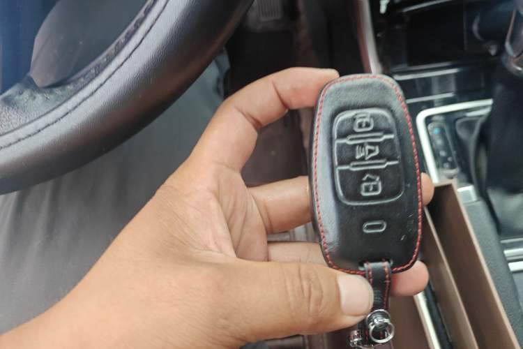 Used Haval H2 2015 1.5T Automatic Two-Wheel Drive Elite Edition Vehicle Key