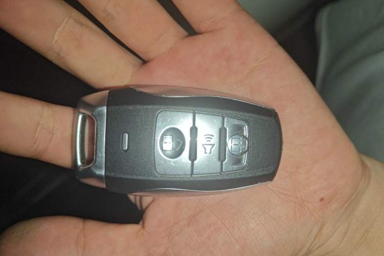 Used Haval H2 2015 1.5T Automatic Two-Wheel Drive Elite Edition Vehicle Key