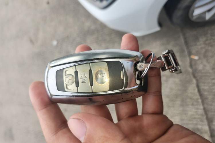 Used Haval H2 2015 1.5T Automatic Two-Wheel Drive Elite Edition Vehicle Key