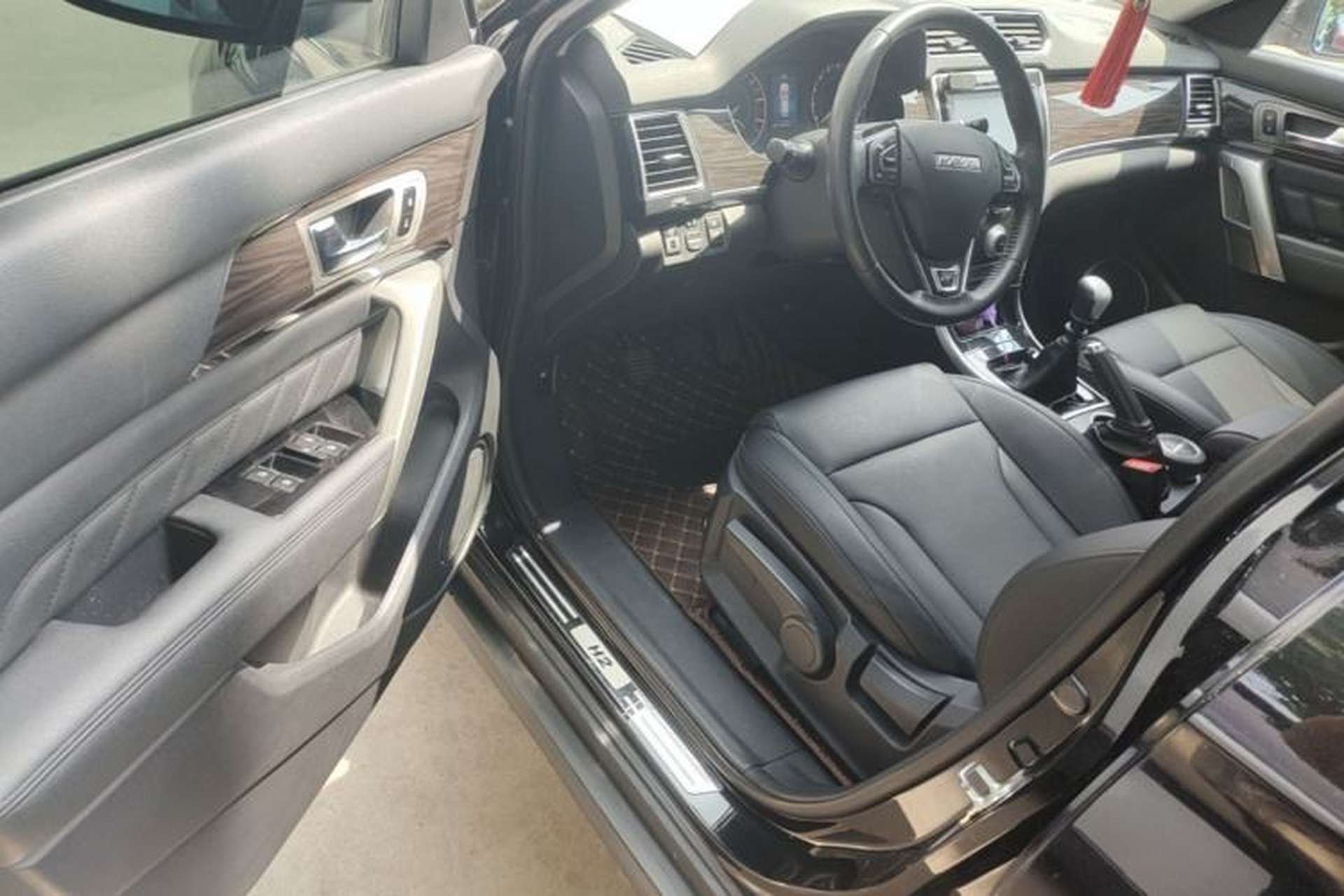 Used Haval H2 2016 Red Label 1.5T Manual Two-Wheel Drive Elite Model Driver Seat