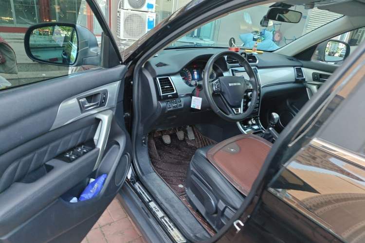 Used Haval H2 2016 Red Label 1.5T Manual Two-Wheel Drive Elite Model Driver Seat