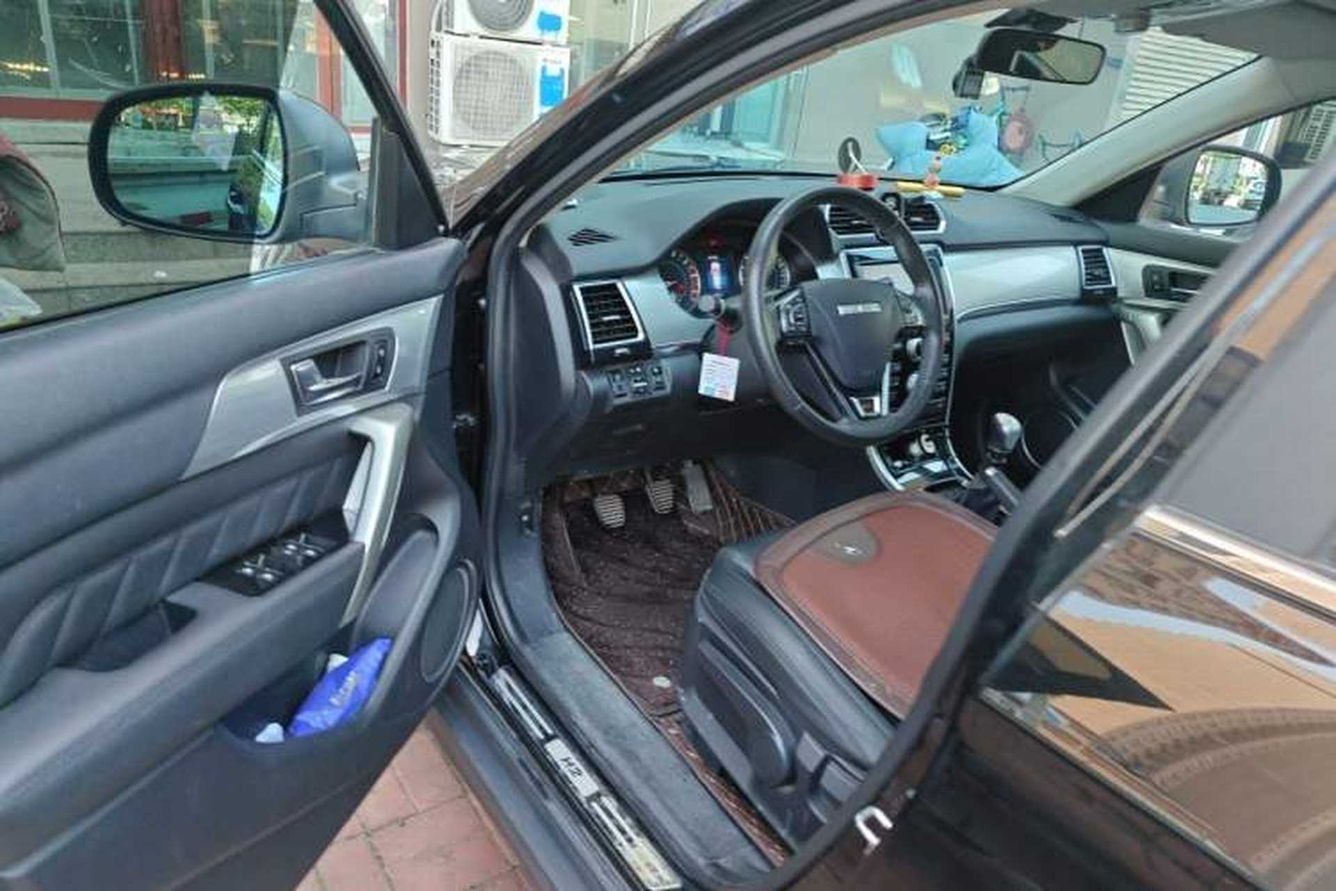 Used Haval H2 2016 Red Label 1.5T Manual Two-Wheel Drive Elite Model Driver Seat