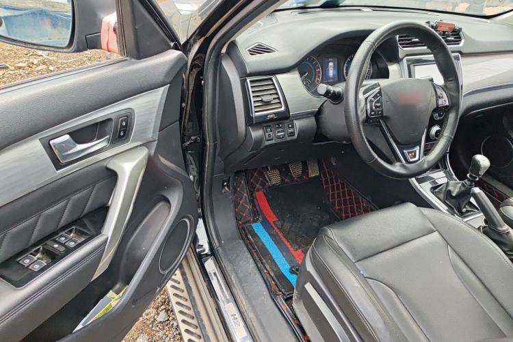Used Haval H2 2016 Red Label 1.5T Manual Two-Wheel Drive Elite Model Driver Seat
