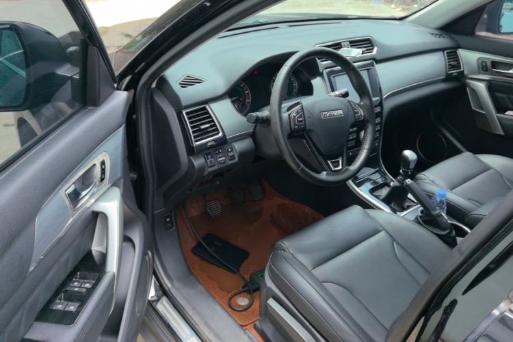 Used Haval H2 2016 Red Label 1.5T Manual Two-Wheel Drive Elite Model Driver Seat
