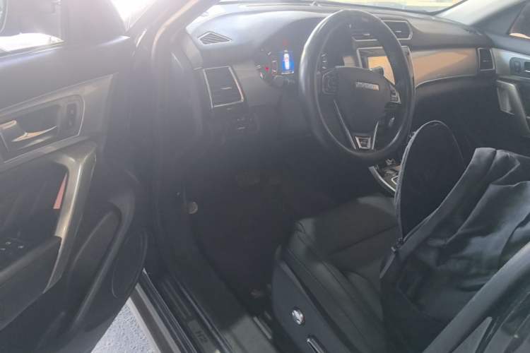 Used Haval H2 2016 Red Label 1.5T Automatic Two-Wheel Drive Prestige Model Driver Seat