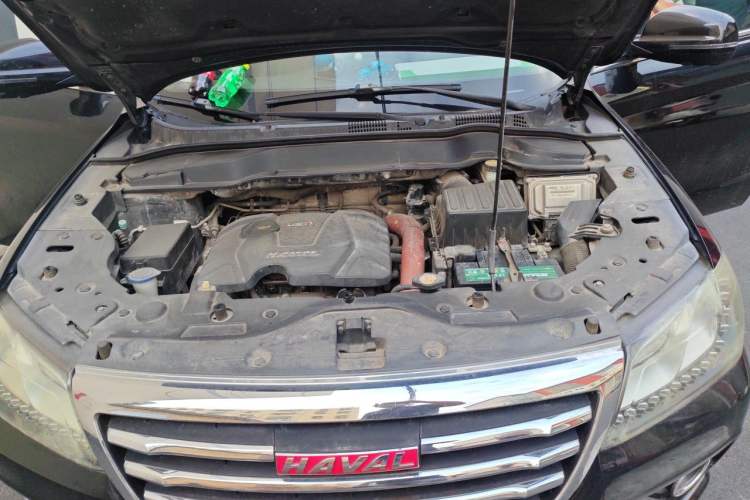 Used Haval H2 2016 Red-Label 1.5T Manual Two-Wheel Drive Luxury Model Engine Bay