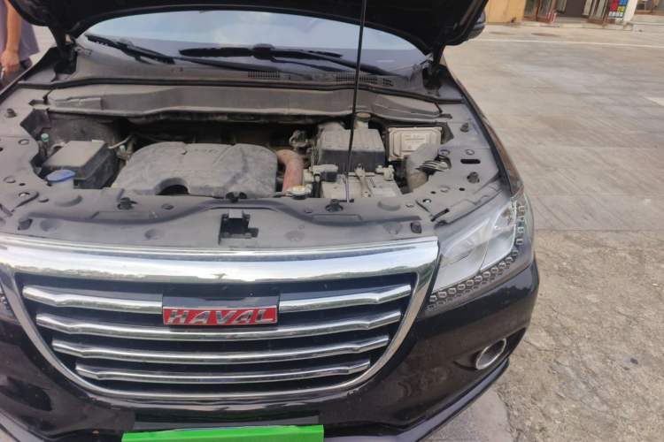 Used Haval H2 2016 Red-Label 1.5T Manual Two-Wheel Drive Luxury Model Engine Bay Left