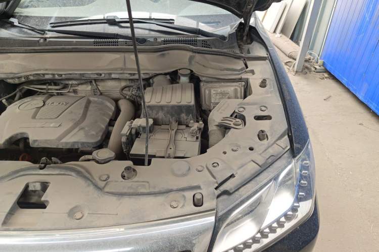 Used Haval H2 2016 Red-Label 1.5T Manual Two-Wheel Drive Luxury Model Engine Bay Left