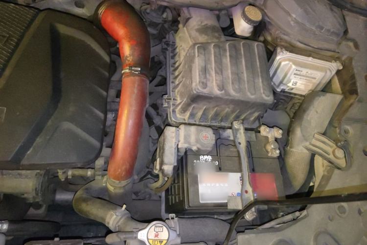 Used Haval H2 2016 Red-Label 1.5T Automatic Two-Wheel Drive Luxury Model Engine Bay Left