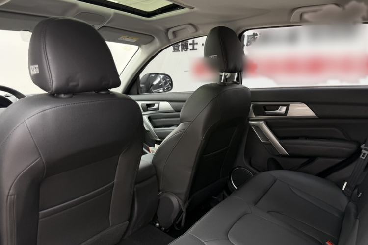 Used Haval H2 2016 Red-Label 1.5T Manual Two-Wheel Drive Luxury Model Exterior 10